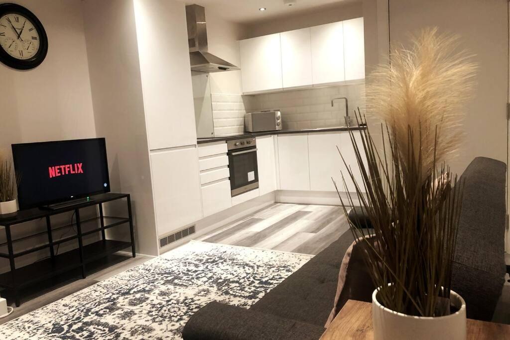 Entire Apartment / Nec / Resorts World / Birmingham Airport Sheldon  エクステリア 写真